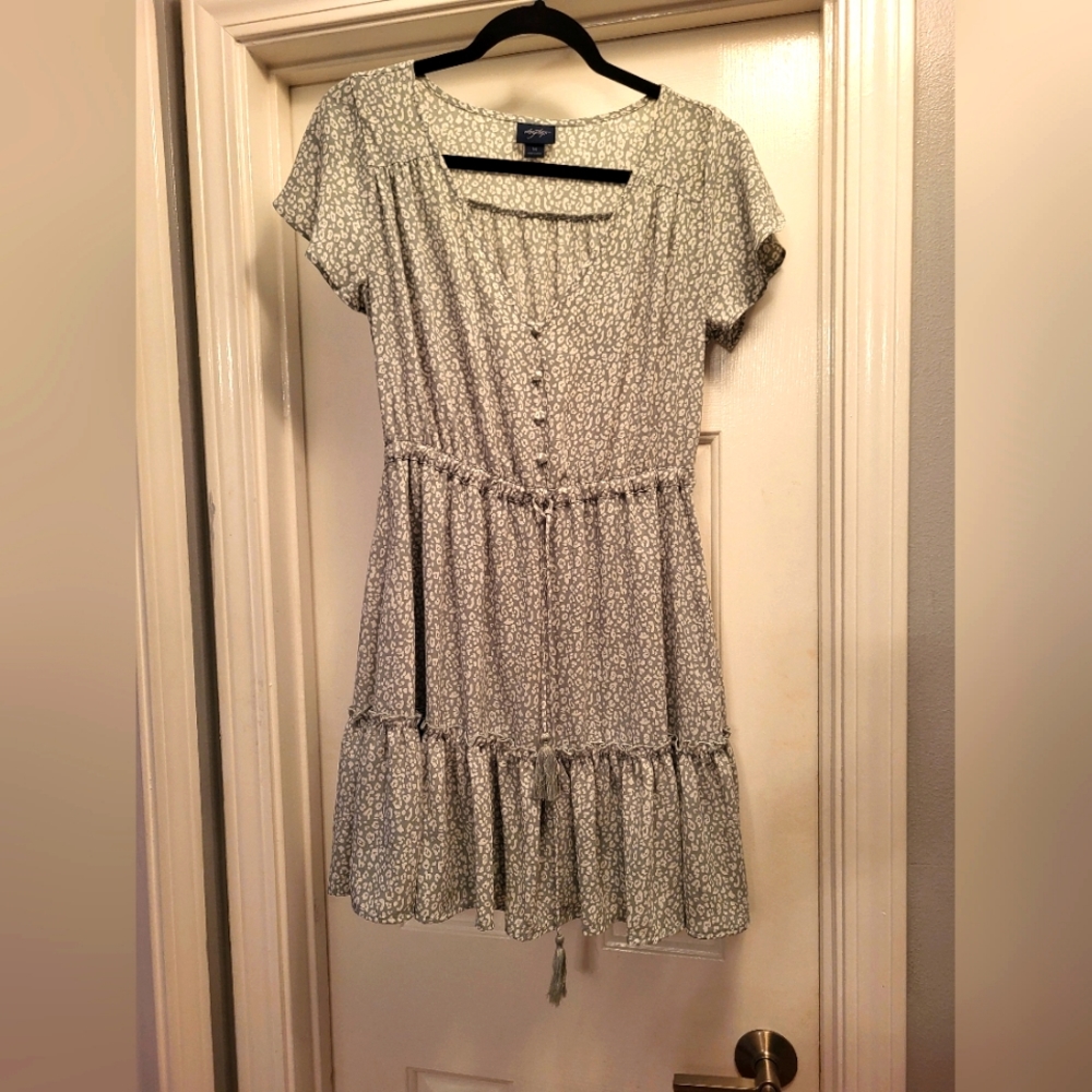 EUC Women's Buckle Daytrip Dress size Medium